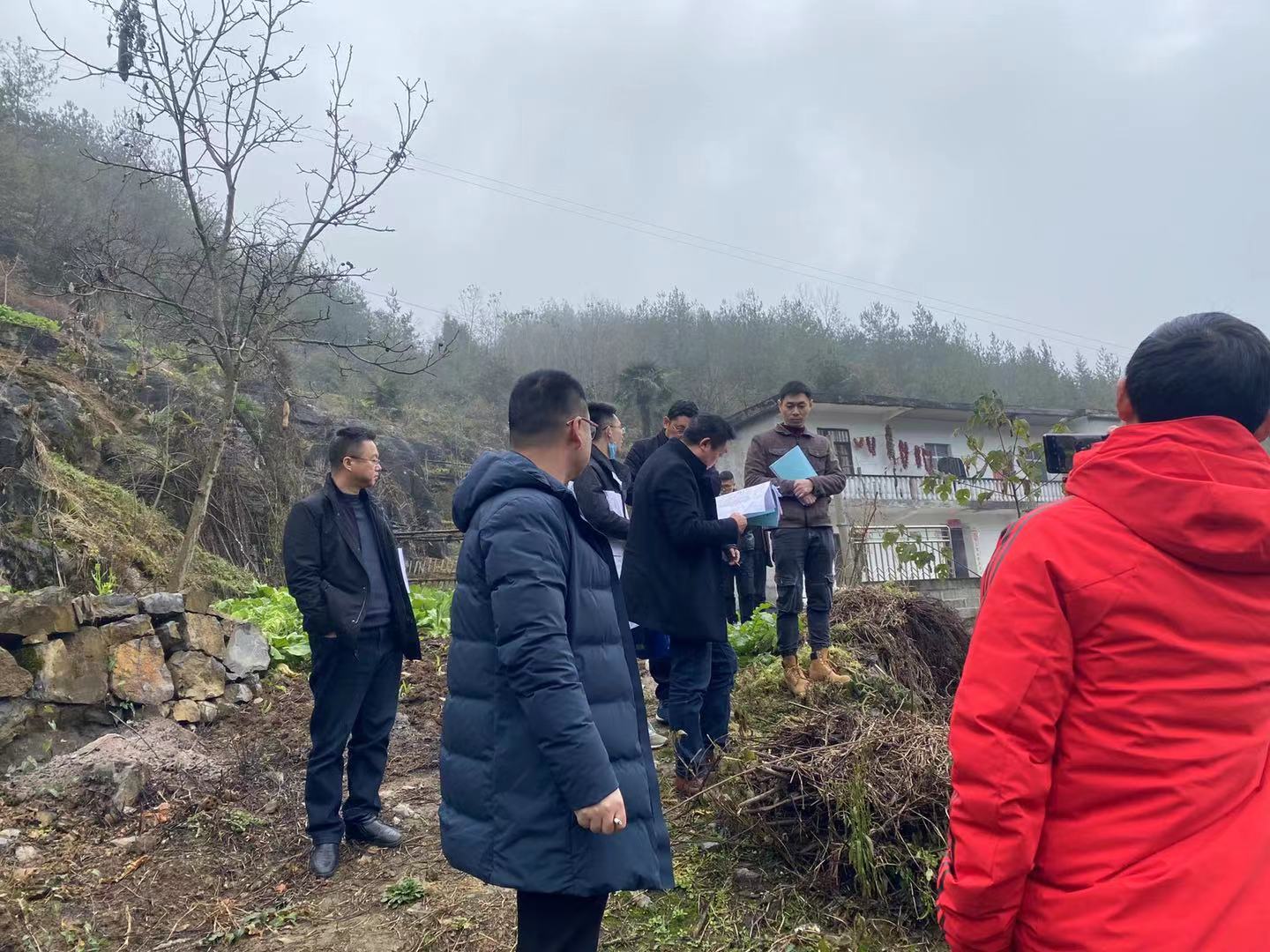 水土保持局專家親臨礦山指導工作和召開水土保持評審會